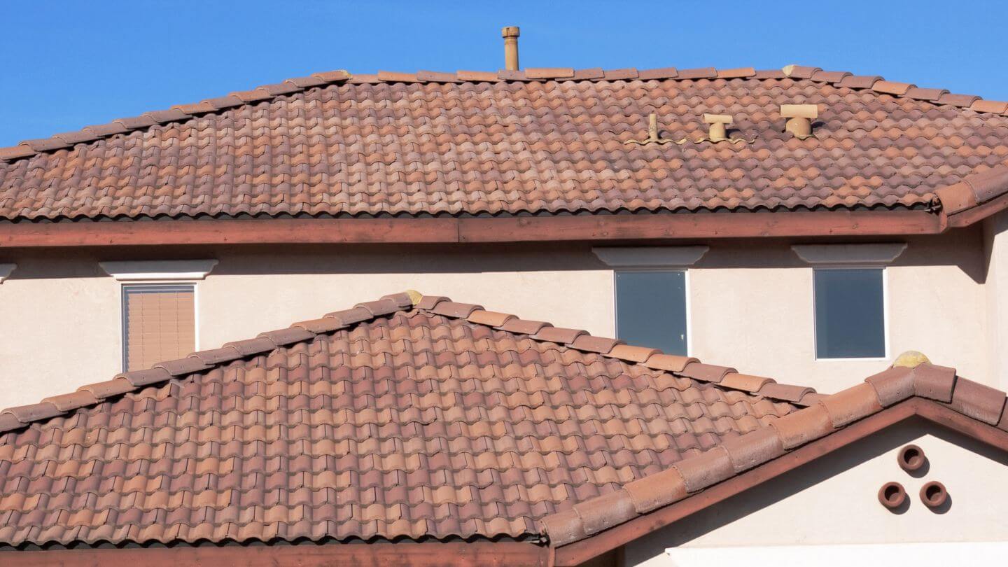 Top Tips for Roof and Stucco Repair Essential Solutions for Homeowners