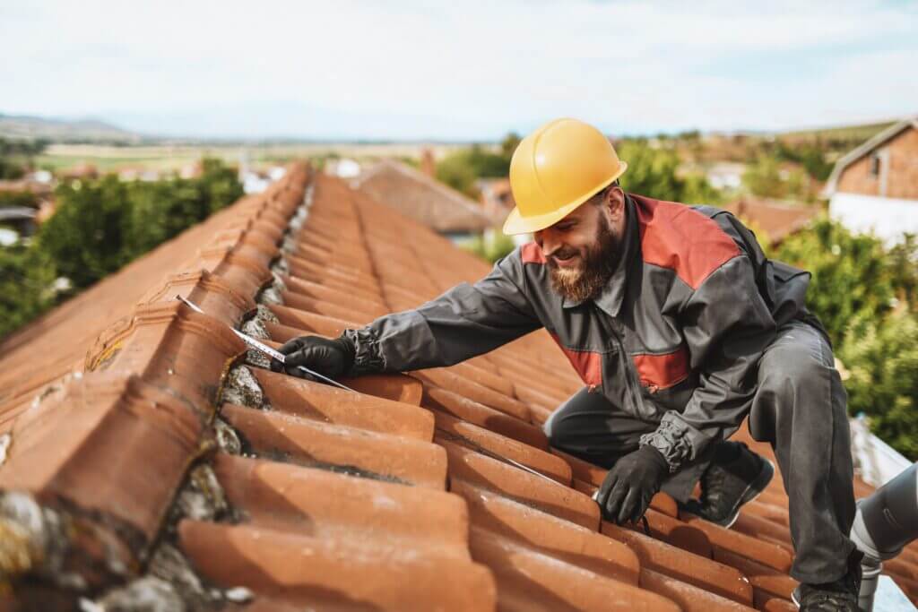 How to Choose the Right Local Roof Repair Company