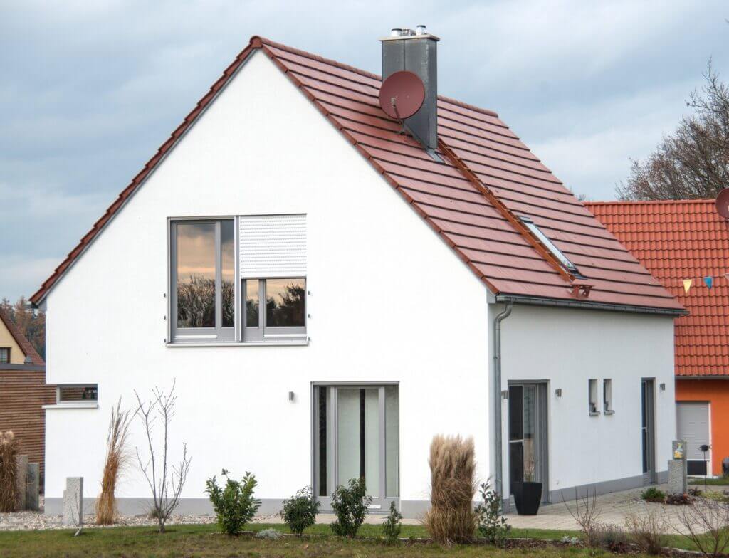 Defining the Contenders: Hip Roof vs. Gable Roof