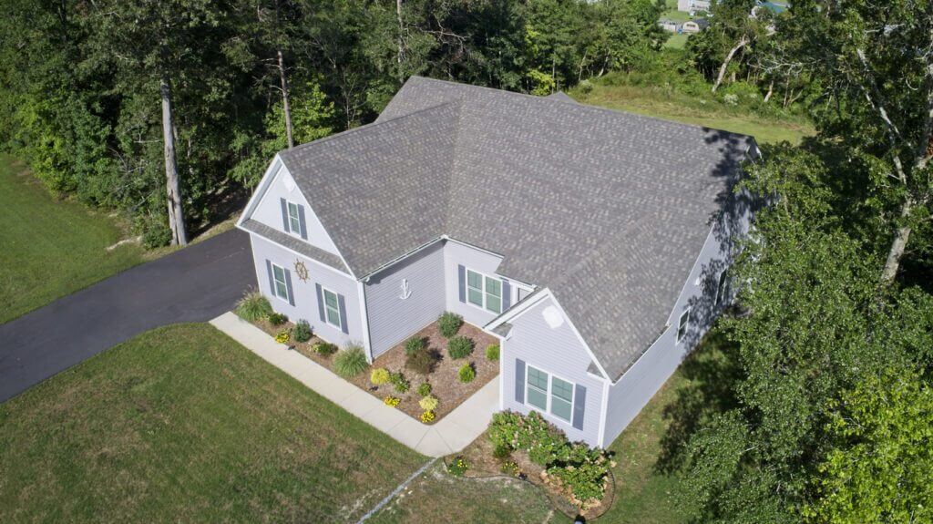 How to Spot a Gable or Hip Roof on the Street