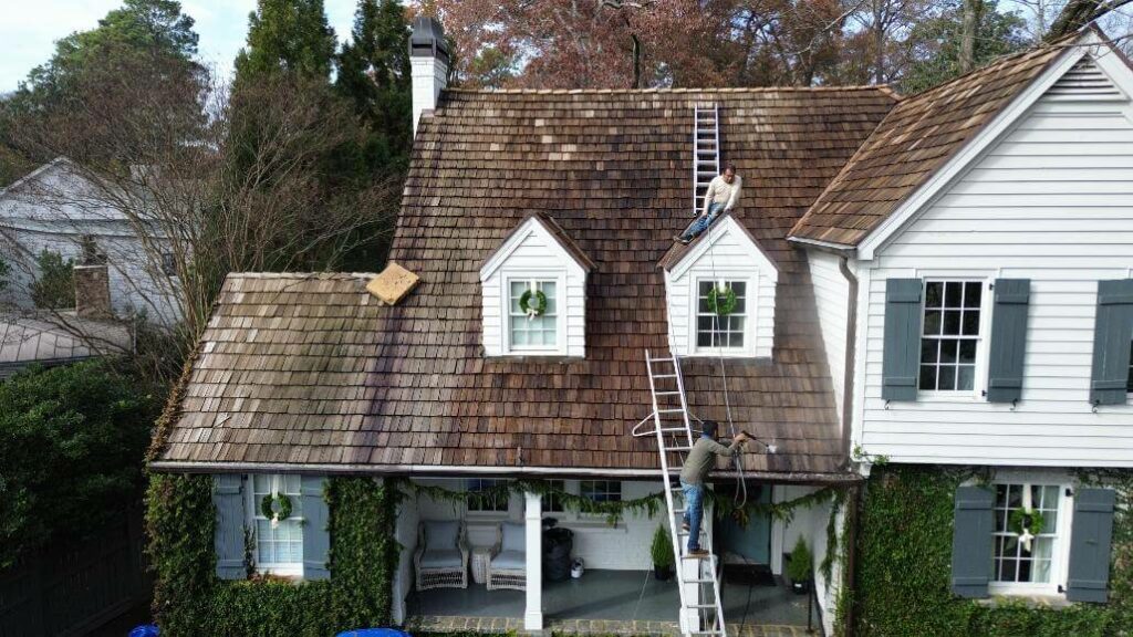 Finding the Right Cedar Shake Roof Repair Company in Milton GA